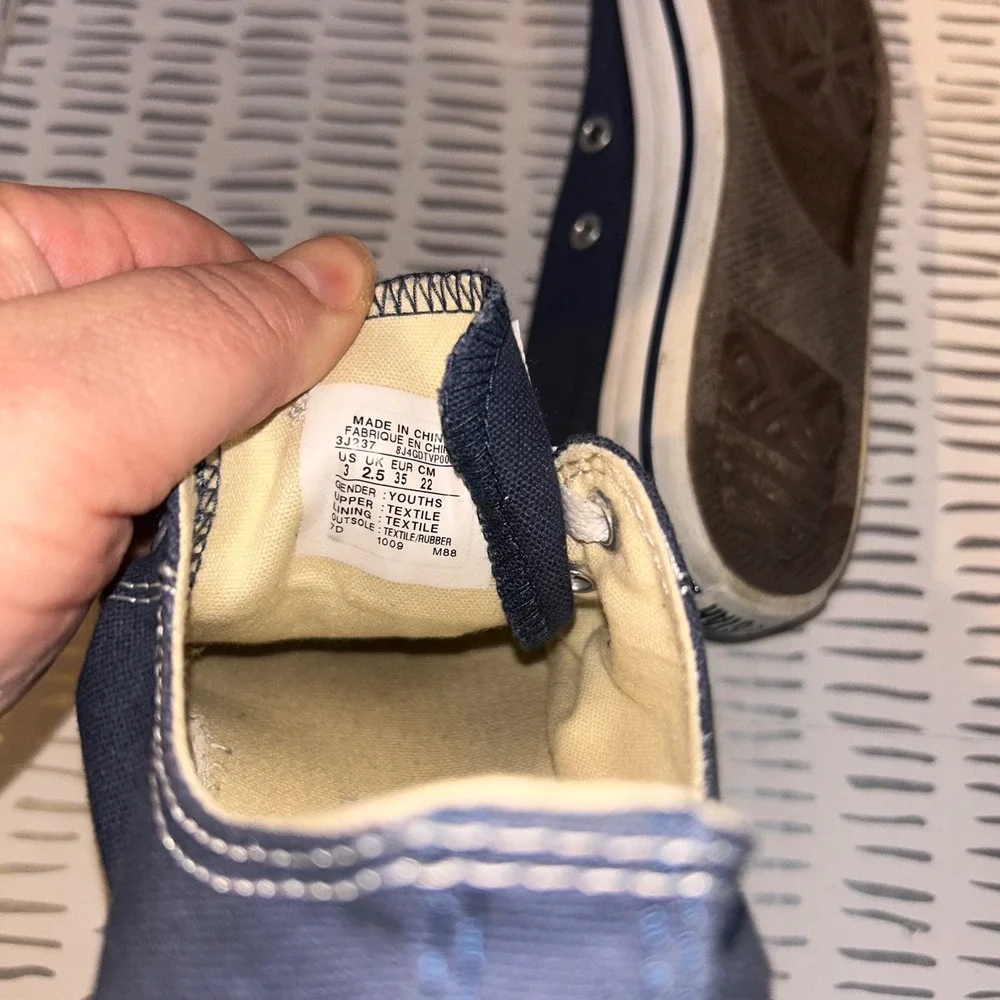 Converse All Star Chuck Taylor Low‎ Top Navy Canvas Youth Shoes Size 3 3J237